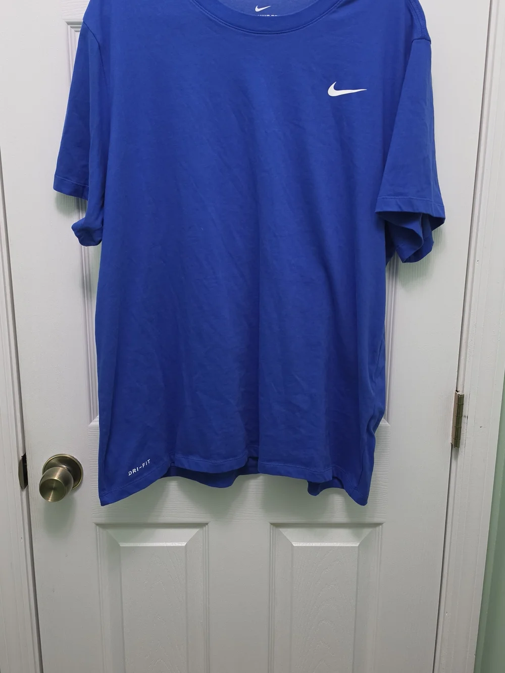 Nike Men’s Short Sleeve Crew Tee in Royal Blue with White Swoosh
